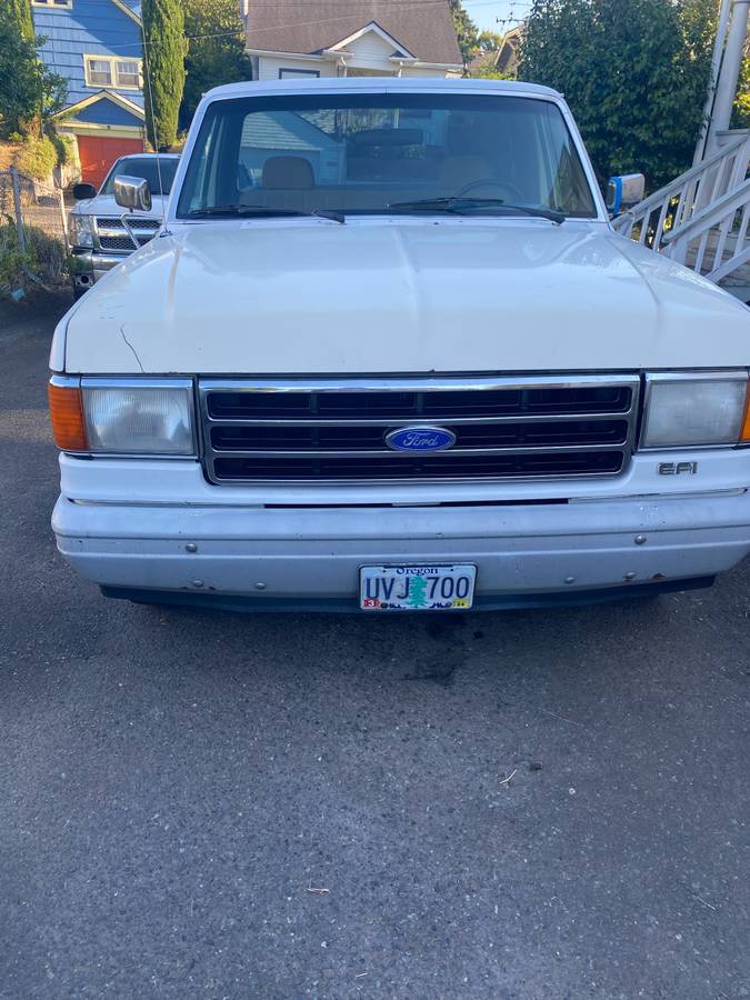 Ford-F-150-2-wd-custom-1990-white