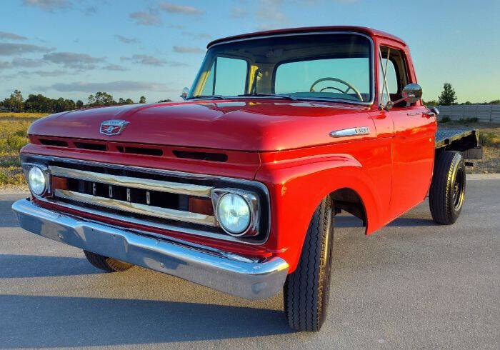 Ford-F-250-1961-Red