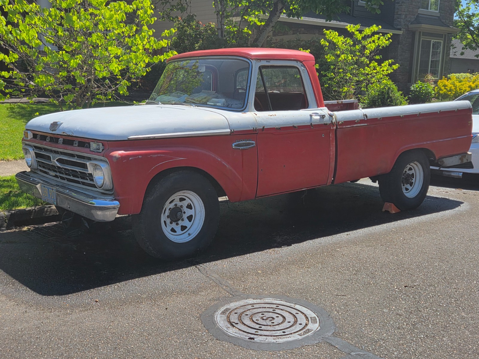 Ford-F-250-1965-Standard-Cab-Pickup-Red