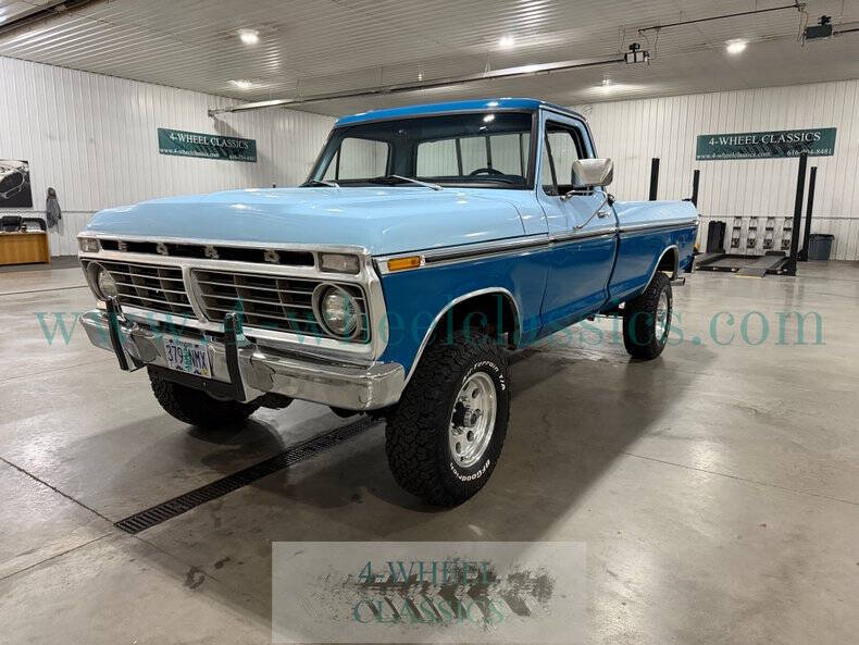 Ford-F-250-1973-2-Tone-Blue