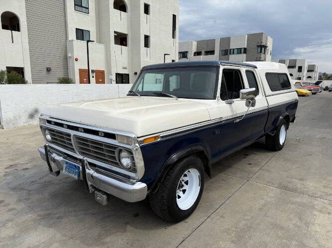 Ford-F-250-1975