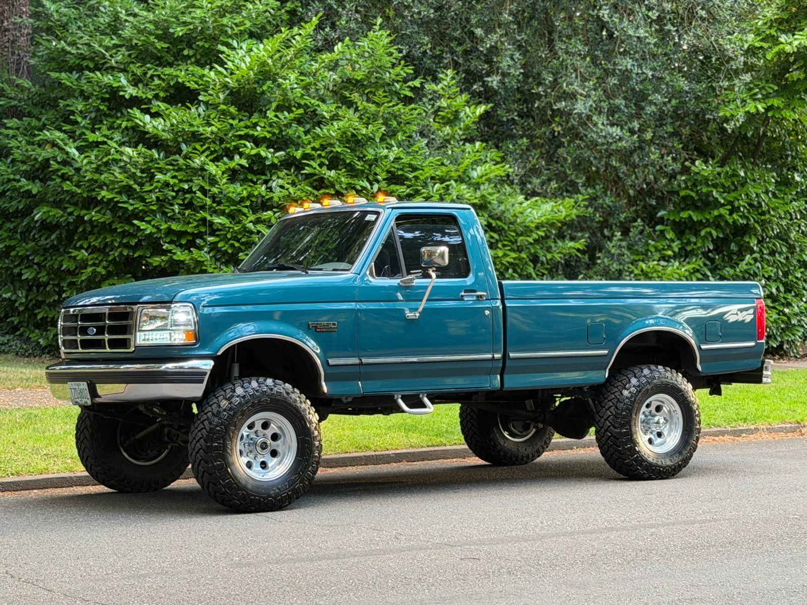 Ford-F-250-1995-Standard-Cab-Pickup-Blue