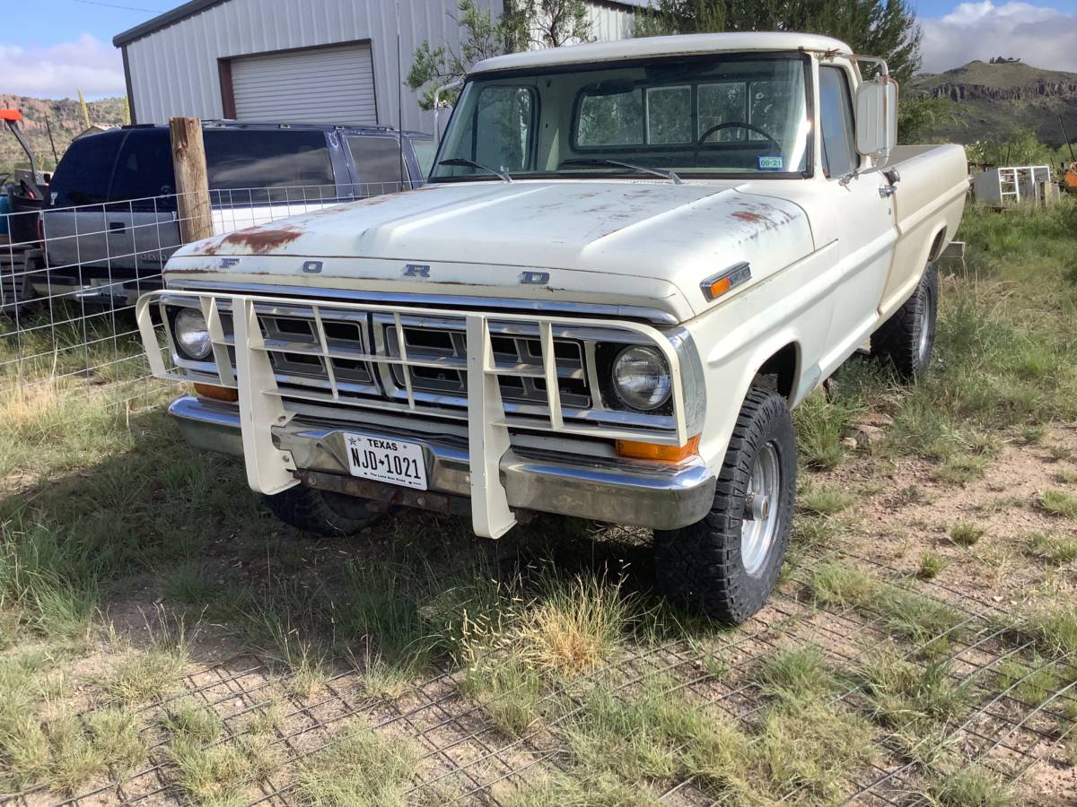 Ford-F-250-4x4-1971-white