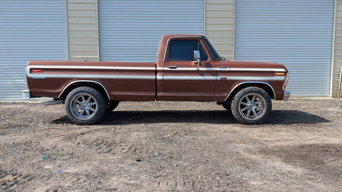 Ford-F-250-ranger-1978-brown