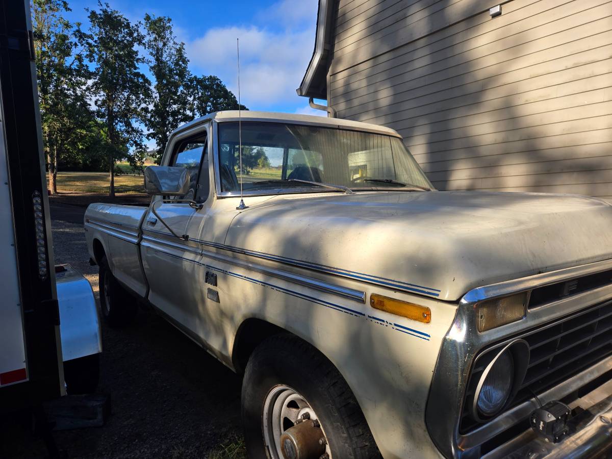 Ford-F-350-1975