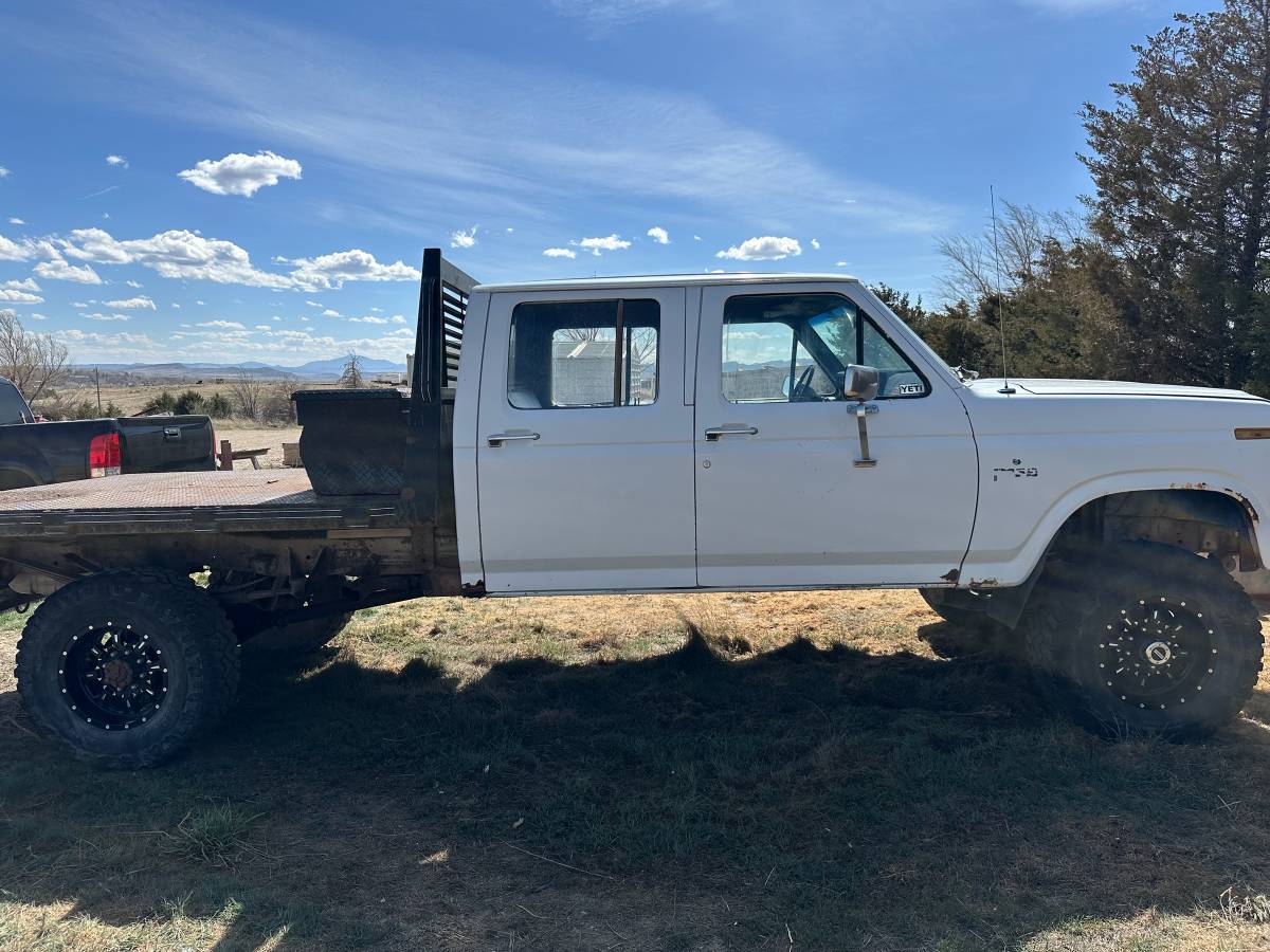 Ford-F-350-1984-white