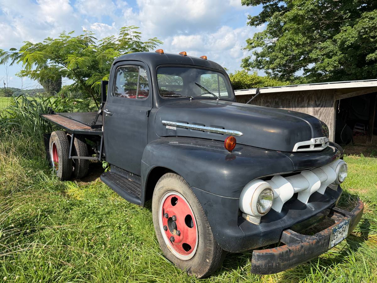 Ford-F100-1951-black