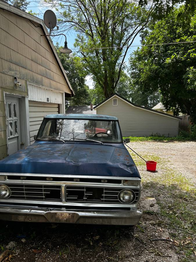 Ford-F100-custom-1973-blue