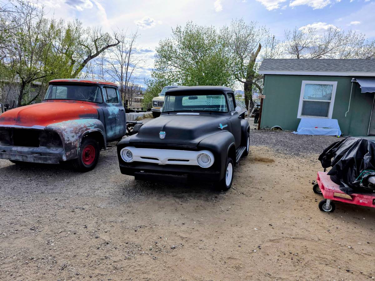 Ford-F100-pickup-1956-black