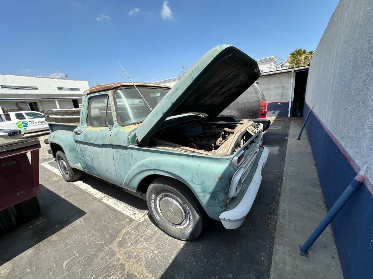 Ford-F100-pickup-1966-custom