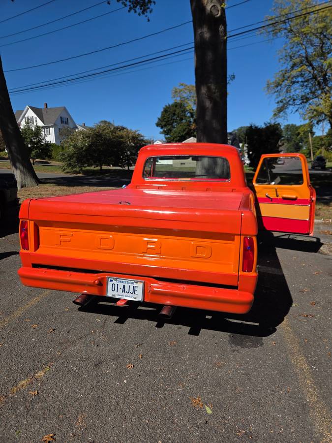 Ford-F100-pickup-1966-orange