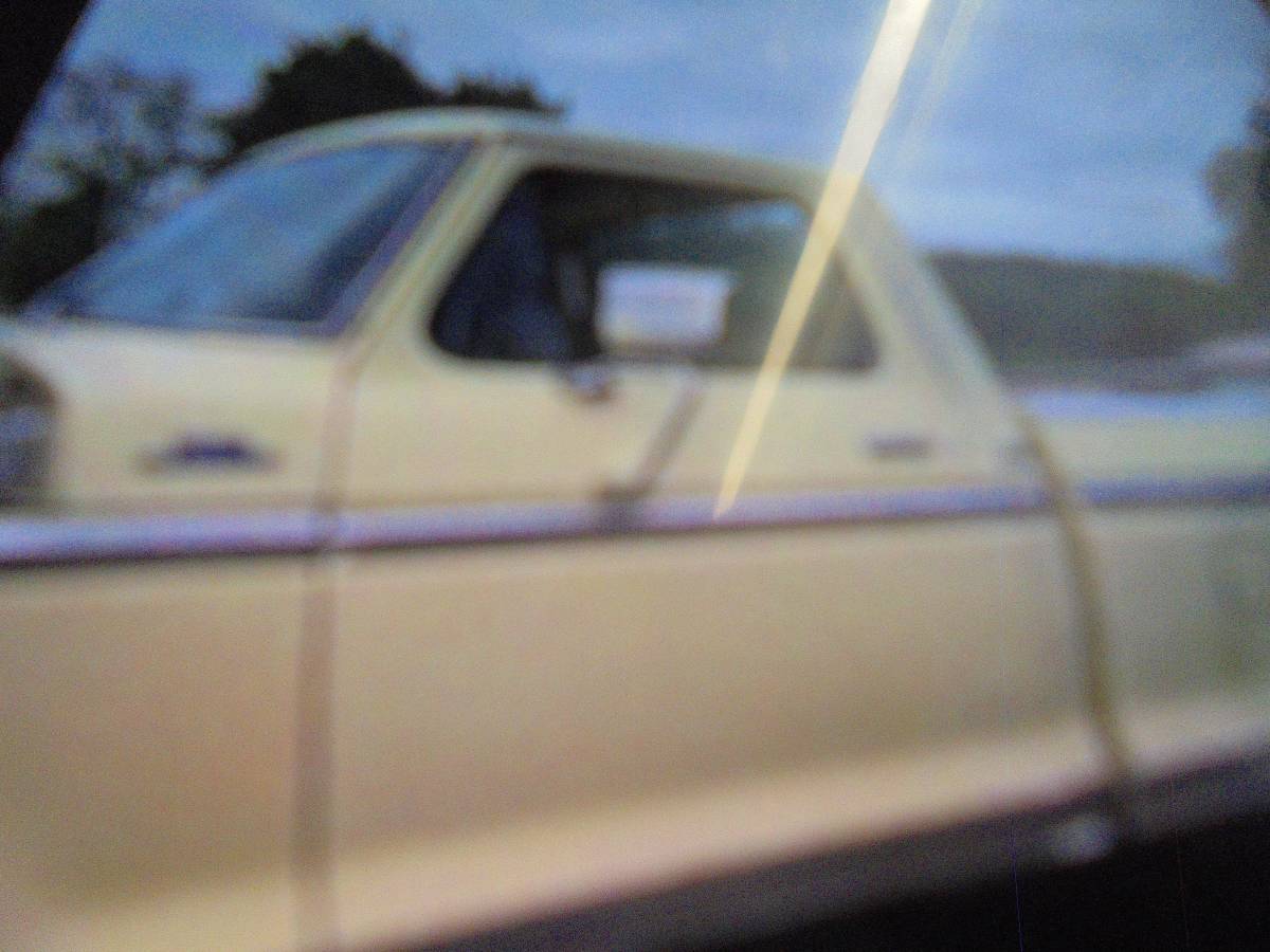 Ford-F150-4x4-1978-yellow