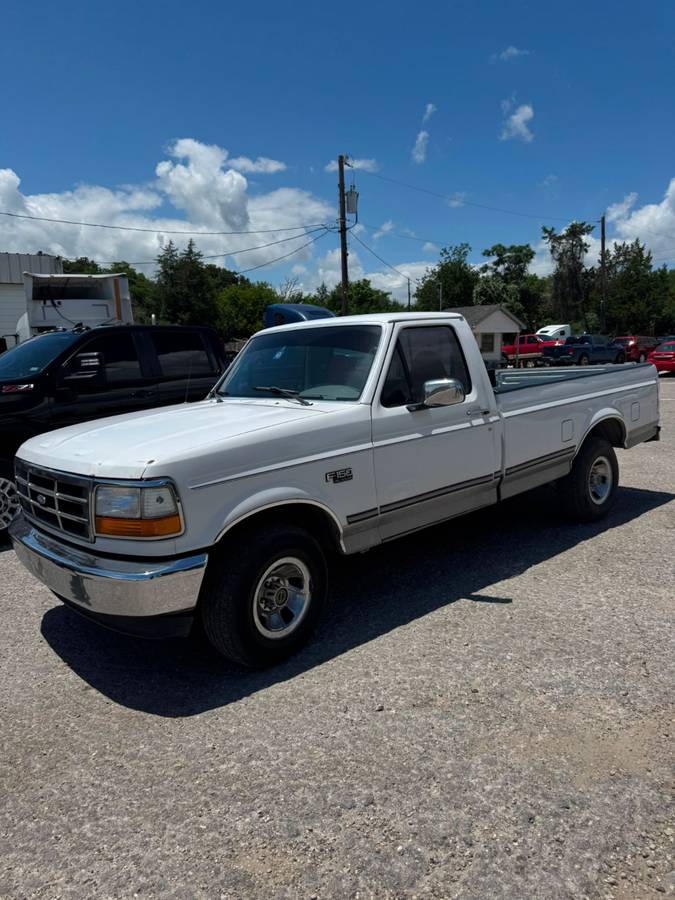 Ford-F150-regular-cab-1995-white