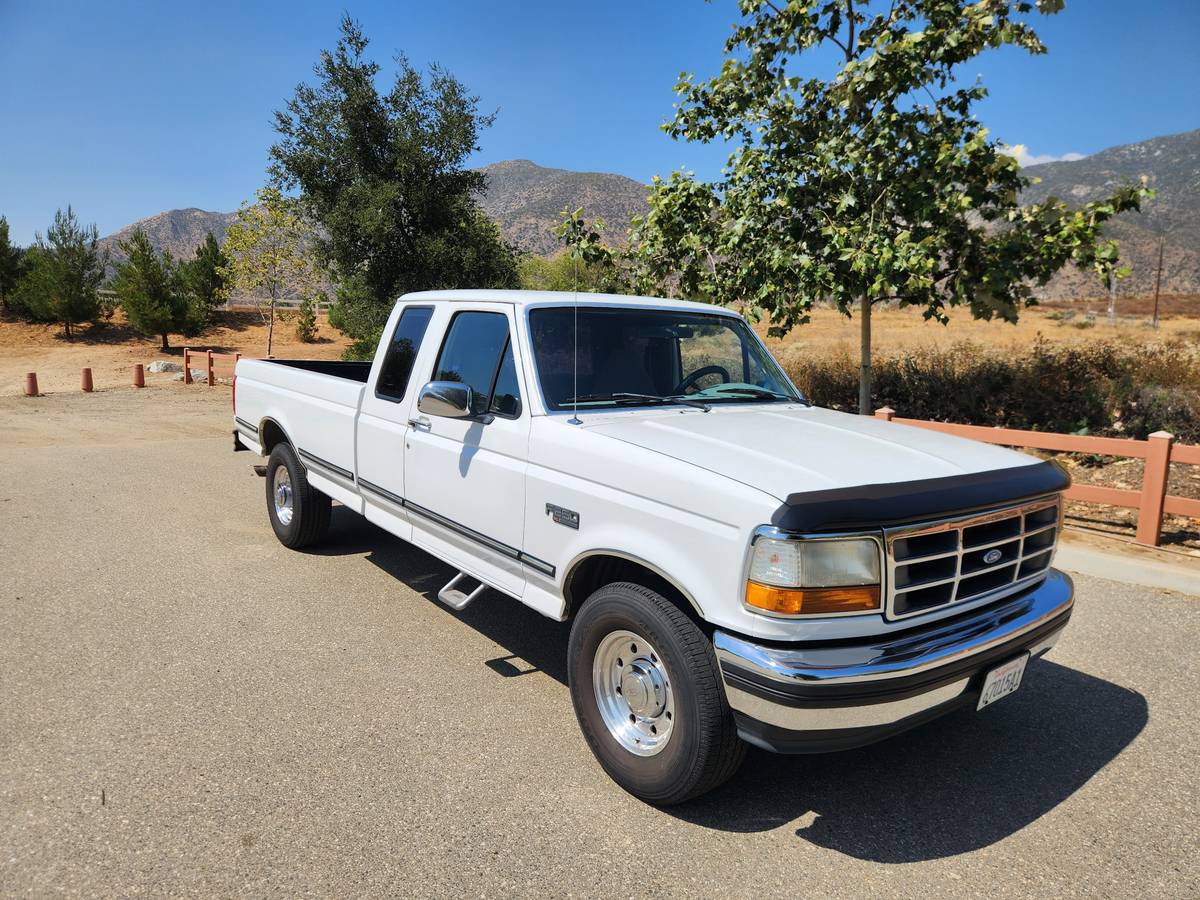 Ford-F250-1995-white