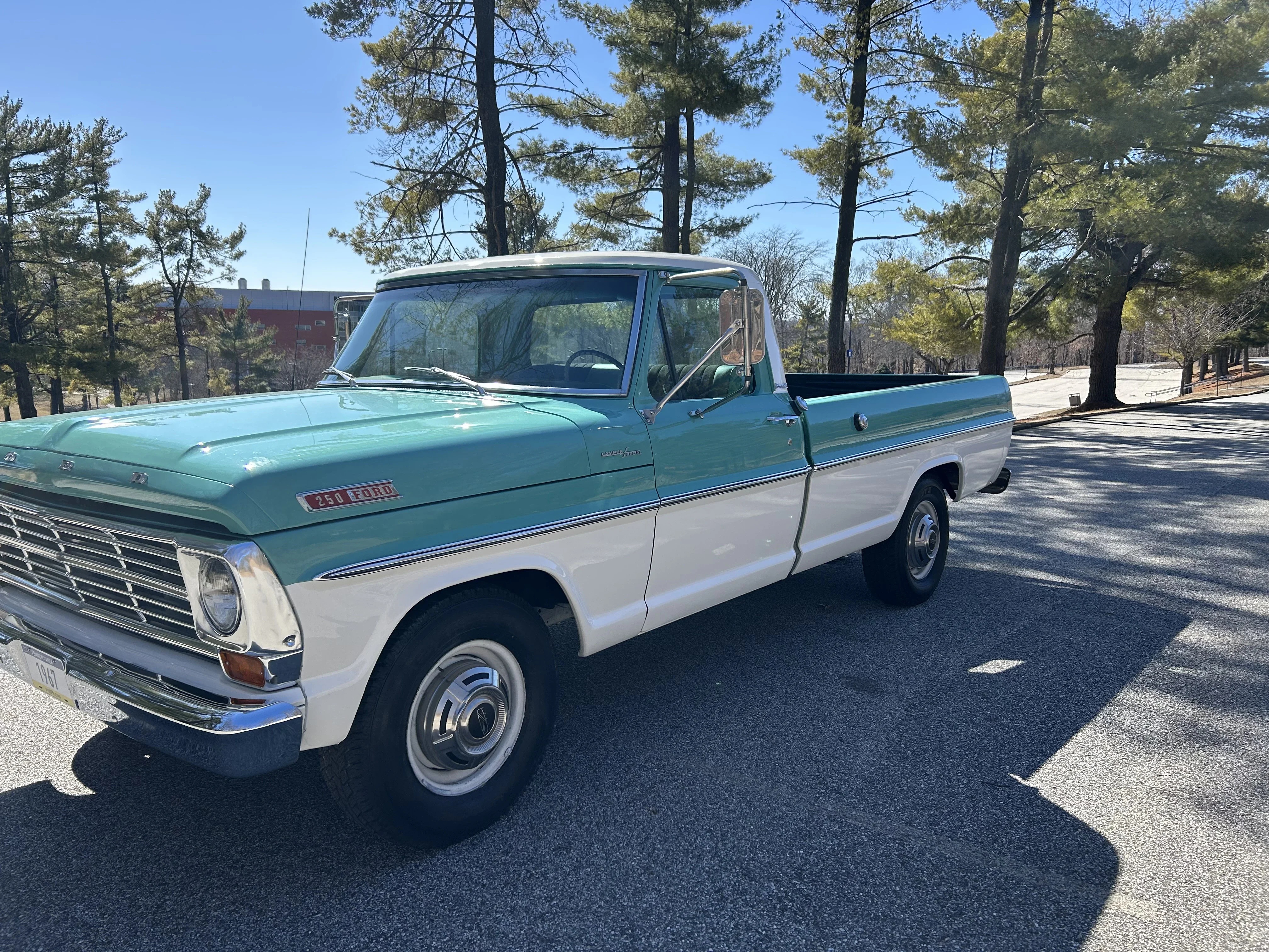 Ford-F250-camper-special-1967-16500-Aqua