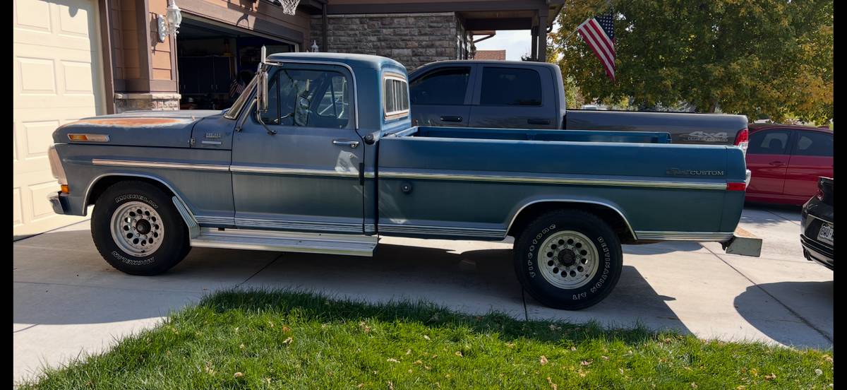 Ford-F250-camper-special-1971-blue