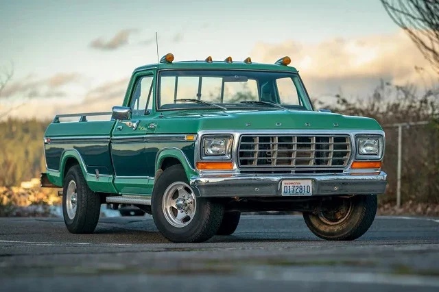 Ford-F250-camper-special-1978-Green-Green