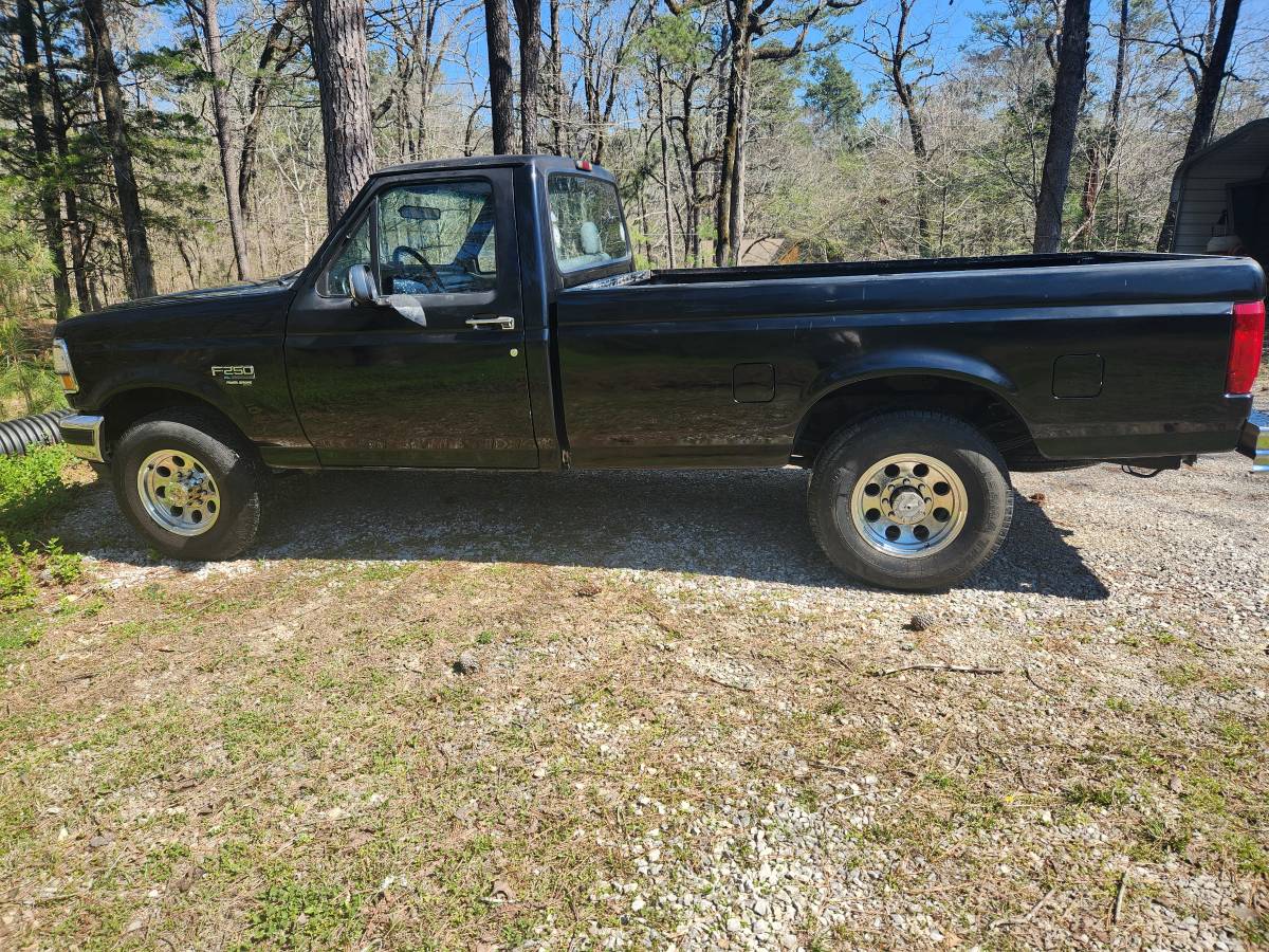 Ford-F250-xl-diesel-1995-black