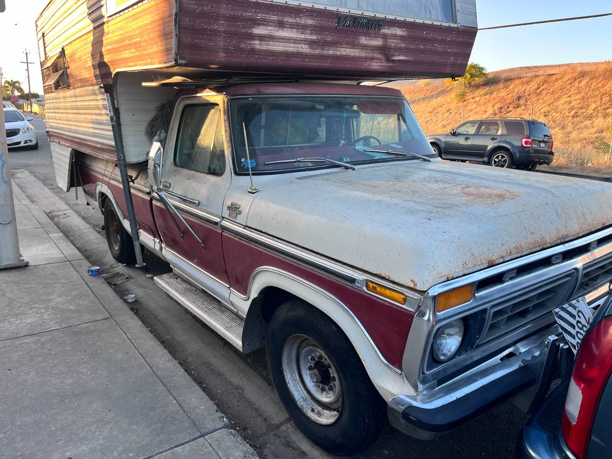 Ford-F250-xlt-1977-red