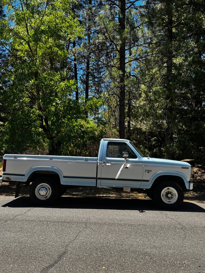 Ford-F250xl-1984-blue