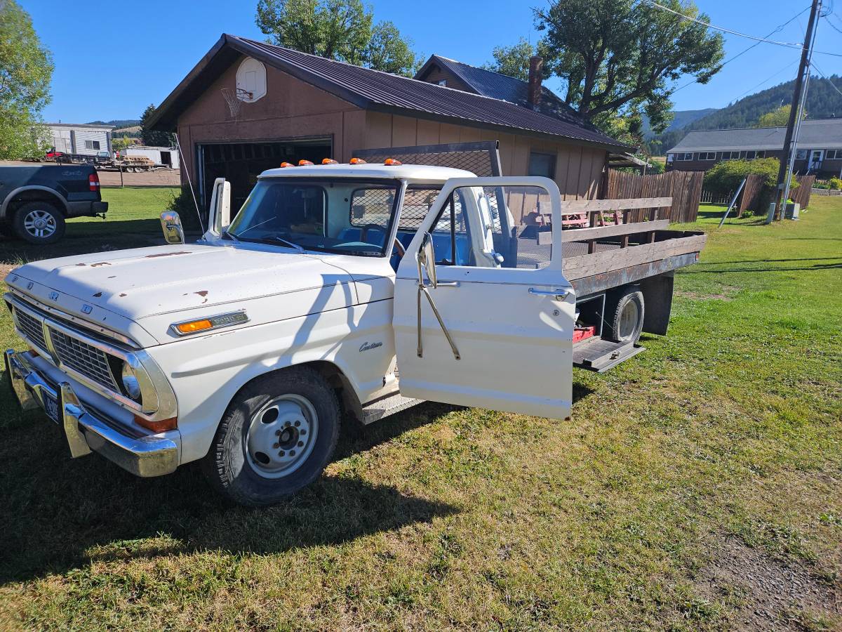 Ford-F350-1970-white