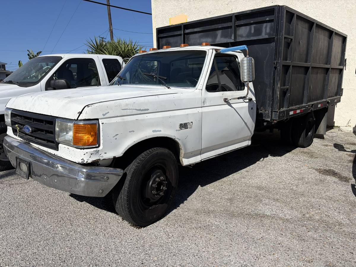 Ford-F350-super-duty-1987-white