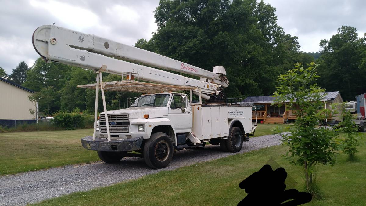 Ford-F800-1988-white
