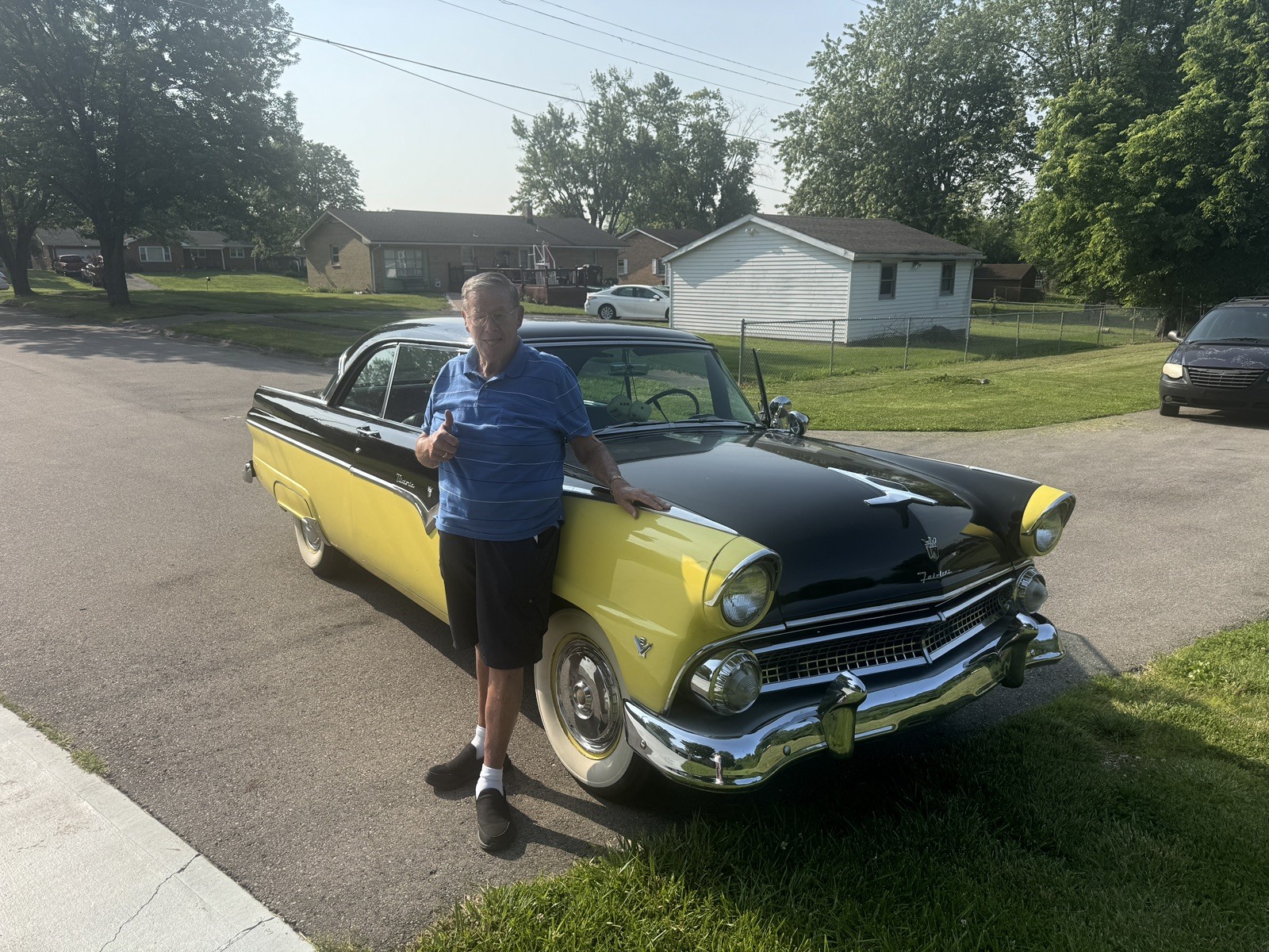 Ford Fairlane 1955