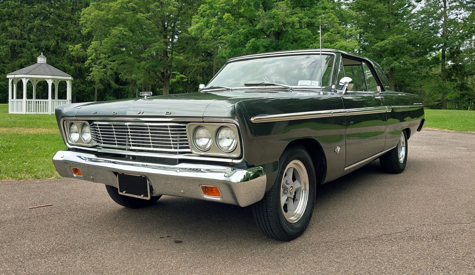 Ford-Fairlane-1965-Coupe