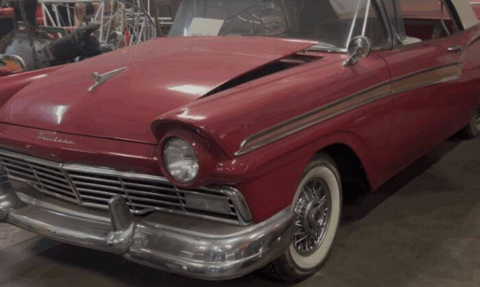 Ford-Fairlane-500-1957-RedWhite-RedWhite