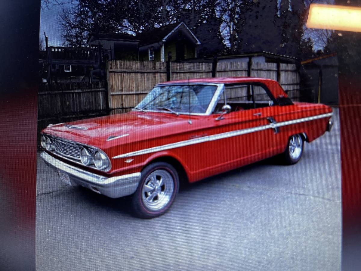 Ford-Fairlane-convertible-1964-red