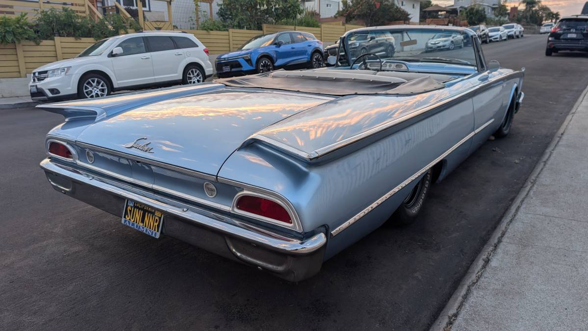 Ford-Galaxie-1960-blue