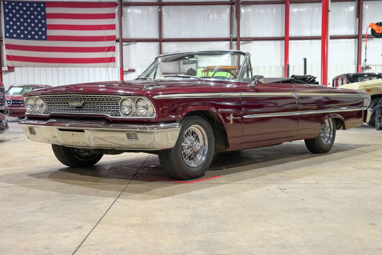 Ford-Galaxie-1963-Burgundy-Black