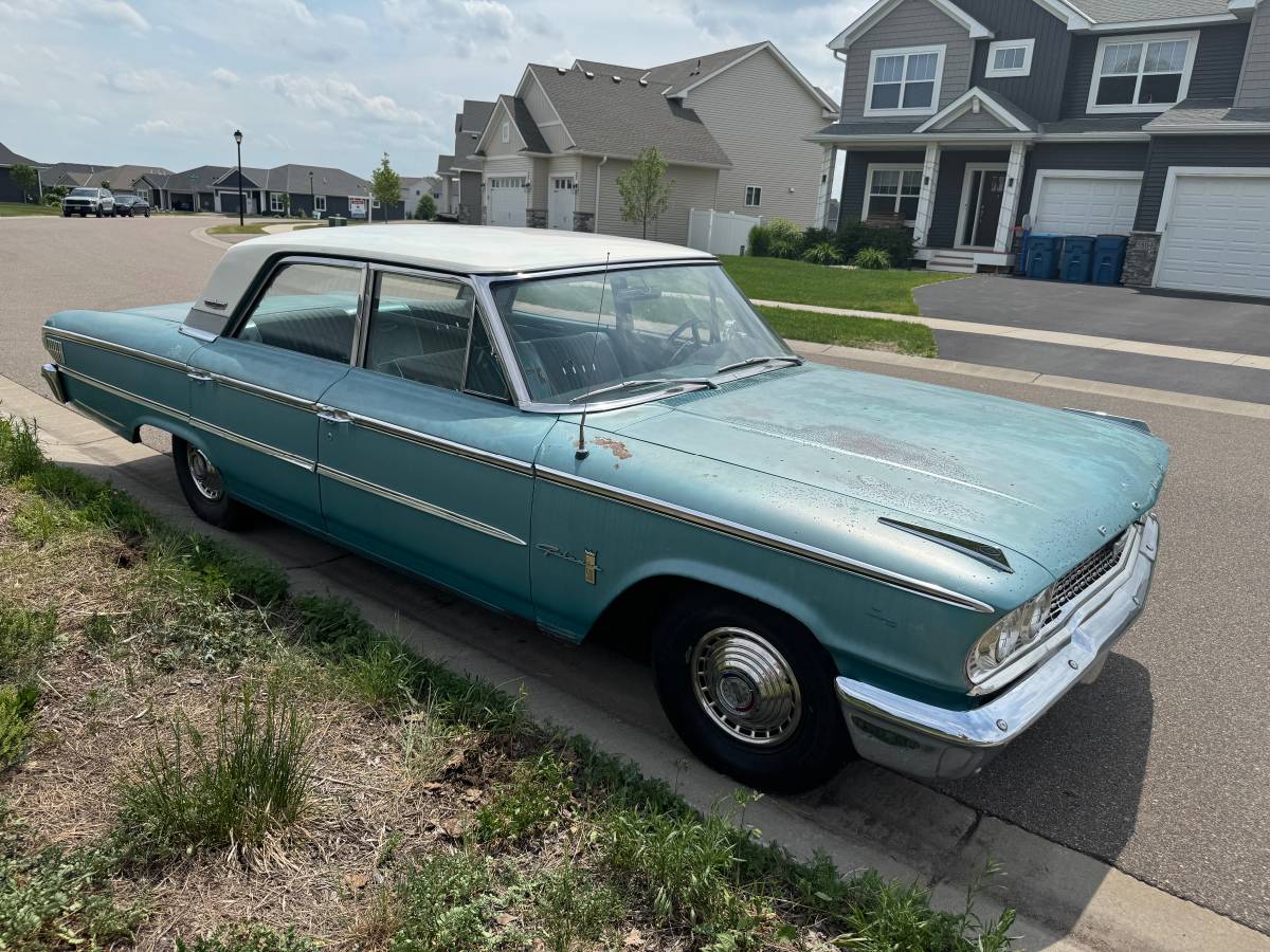 Ford-Galaxie-1963-blue