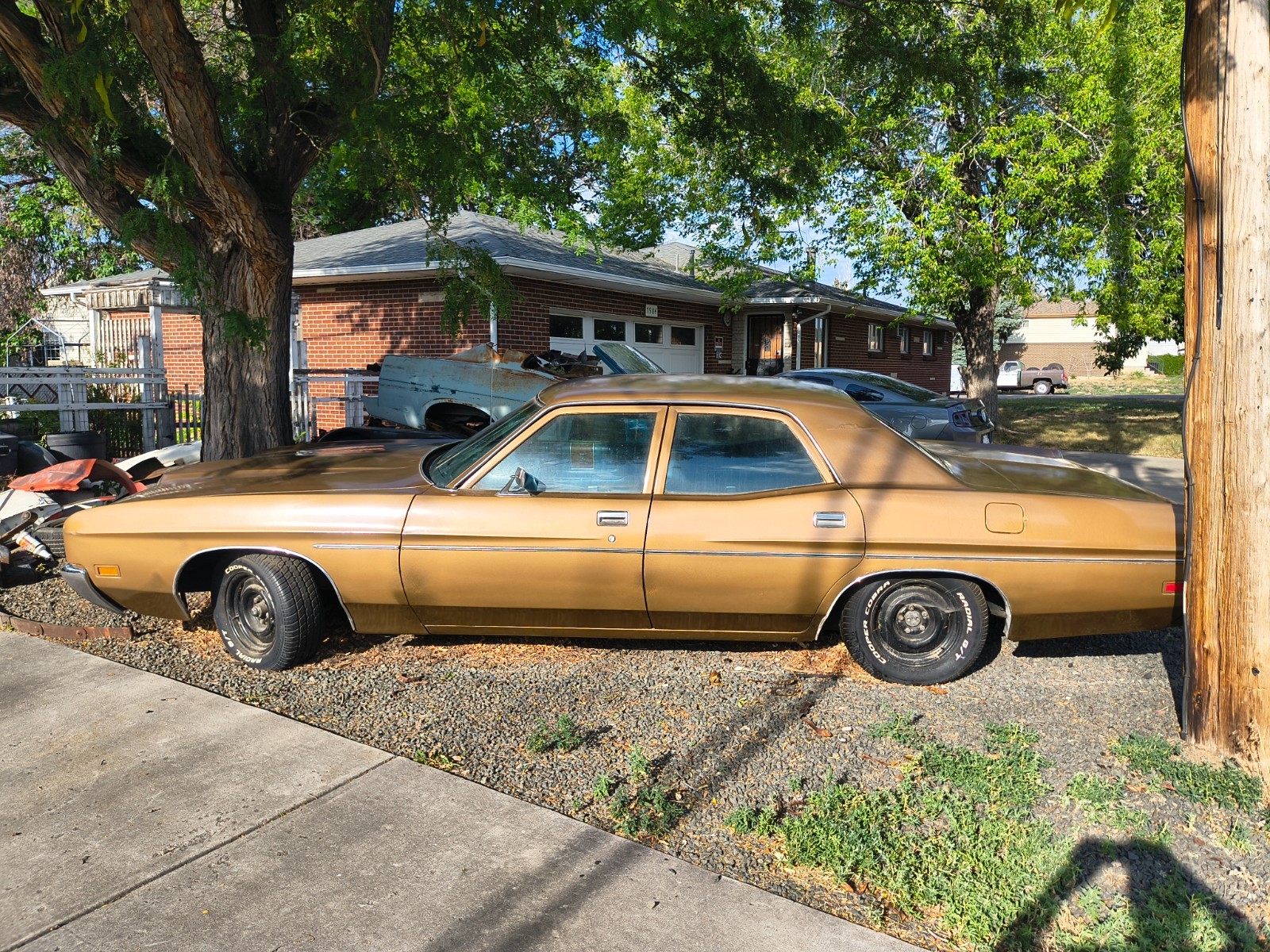 Ford-Galaxie-1972-Coupe