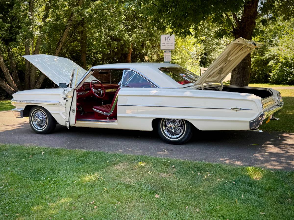 Ford-Galaxy-xl-500-1964-white