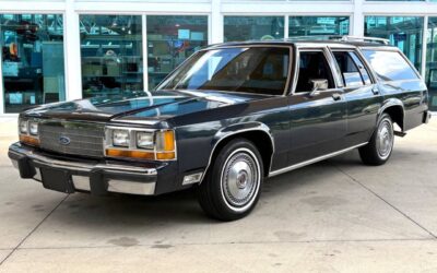 Ford LTD Crown Victoria 1988