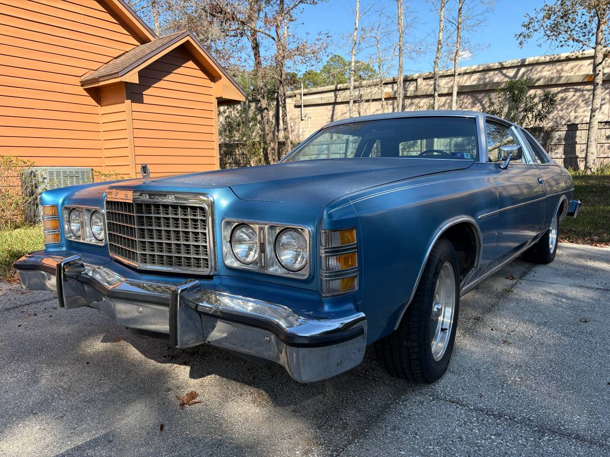 Ford-Ltd-2-door-pillared-hardtop-1978-blue
