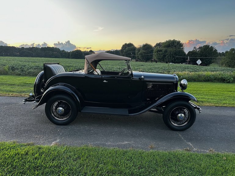 Ford-Model-18-1932-Tan-Leather