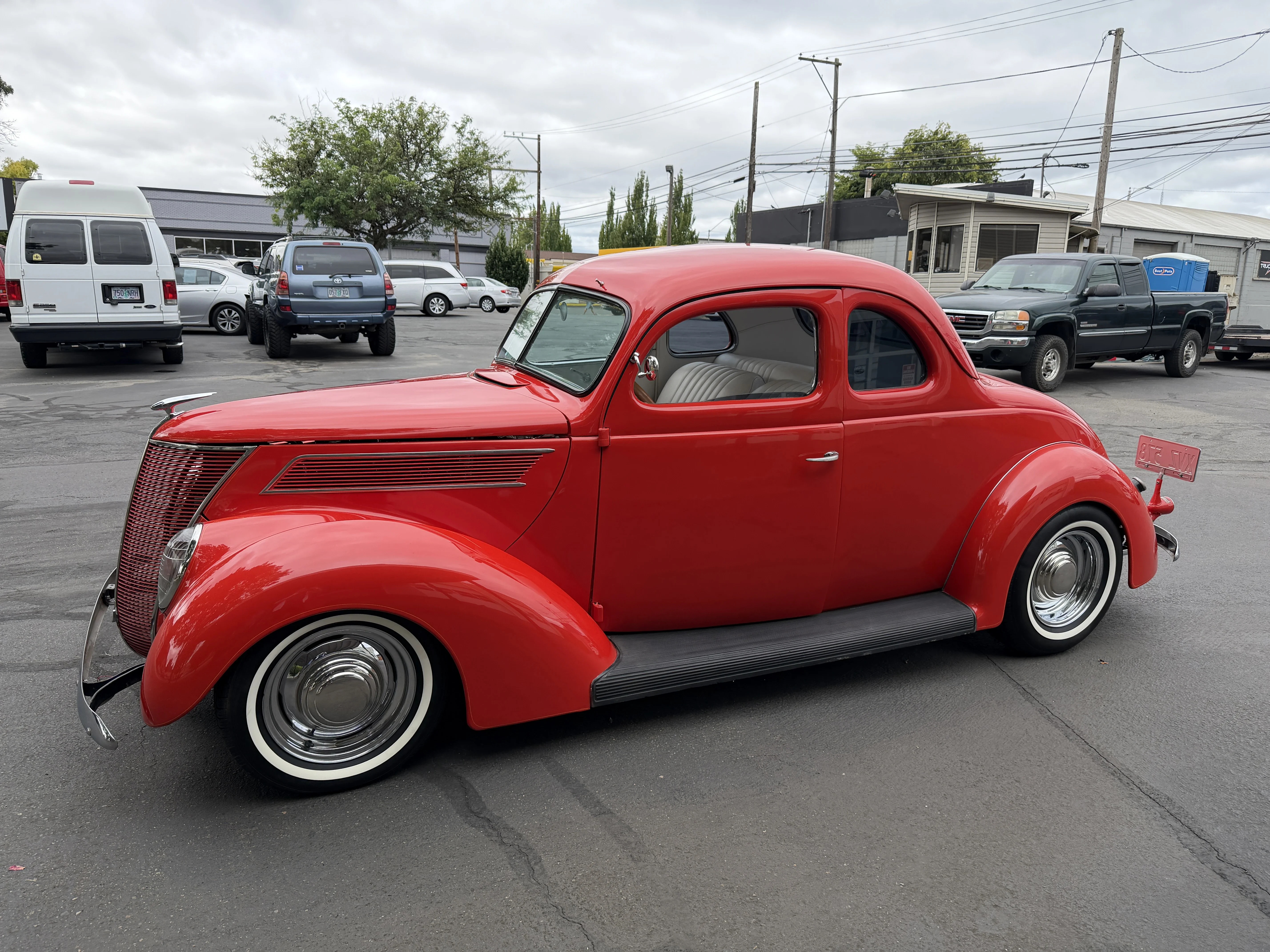 Ford-Model-74-1937-Red-White