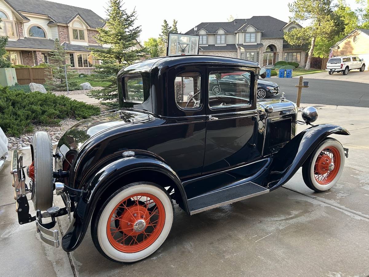 Ford-Model-a-business-coupe-1930-brown