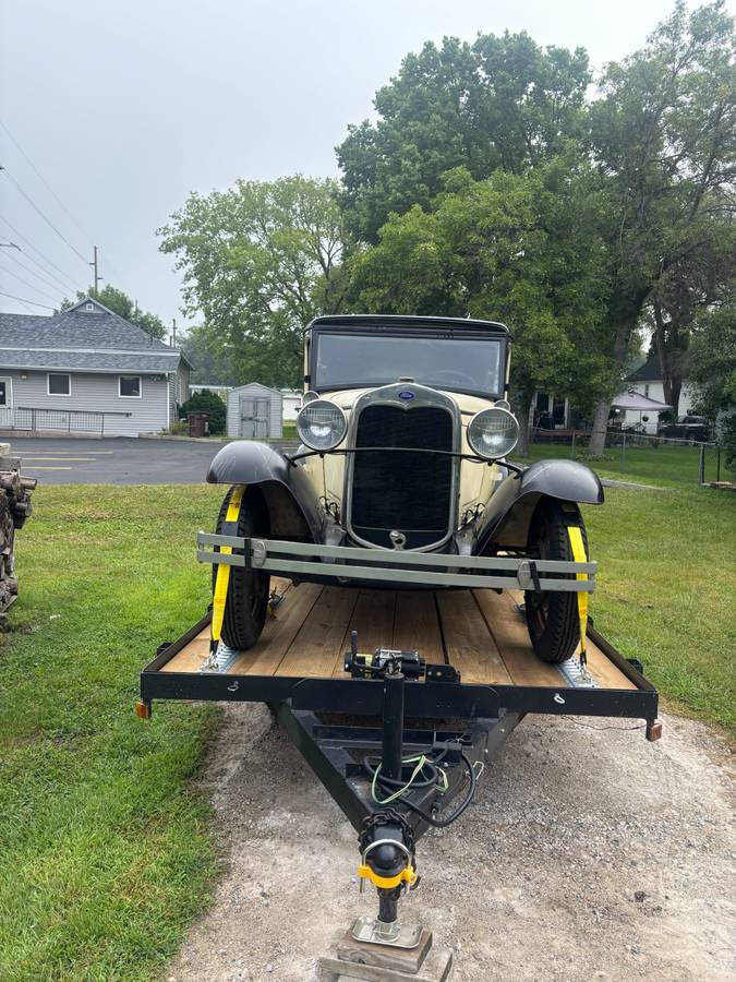 Ford-Model-a-town-sedan-160b-1931-custom