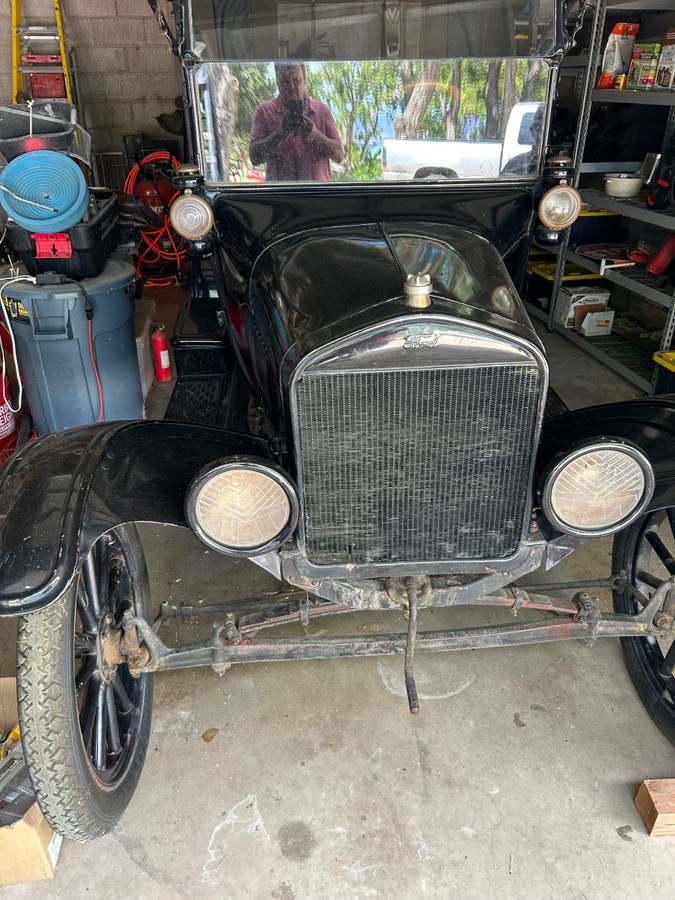 Ford-Model-t-1925-black