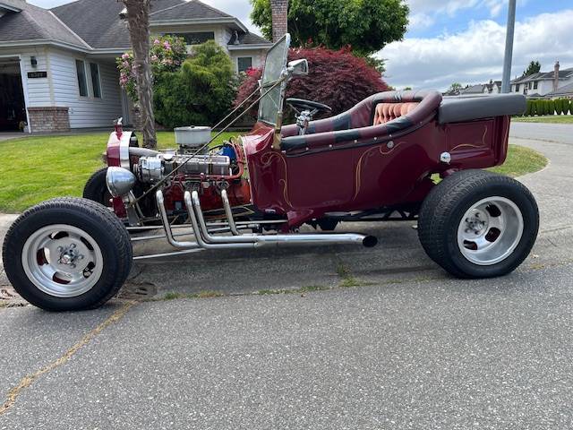 Ford-Model-t-convertible-1927-purple