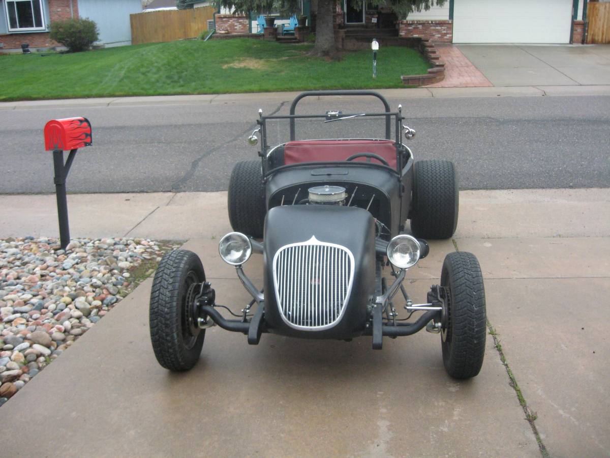 Ford-Model-t-raodster-1926-black