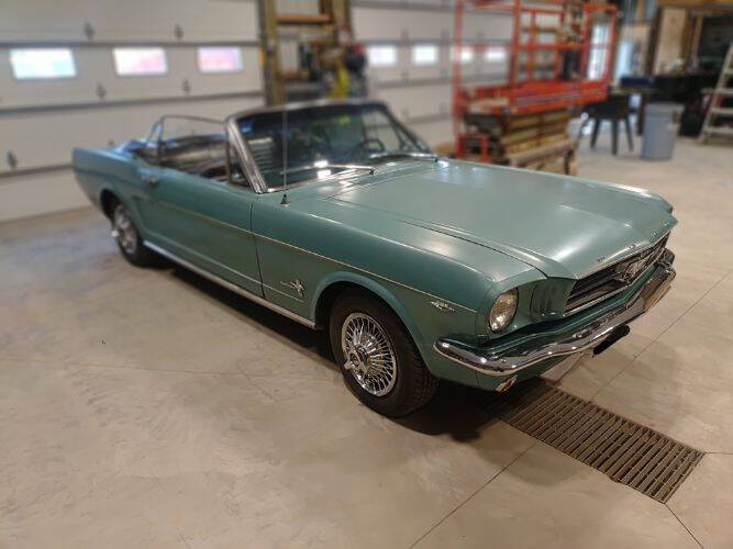 Ford-Mustang-1965
