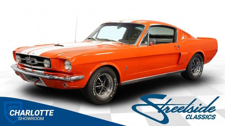 Ford-Mustang-1965-Orange-Black