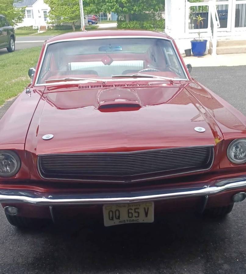 Ford-Mustang-1965-red