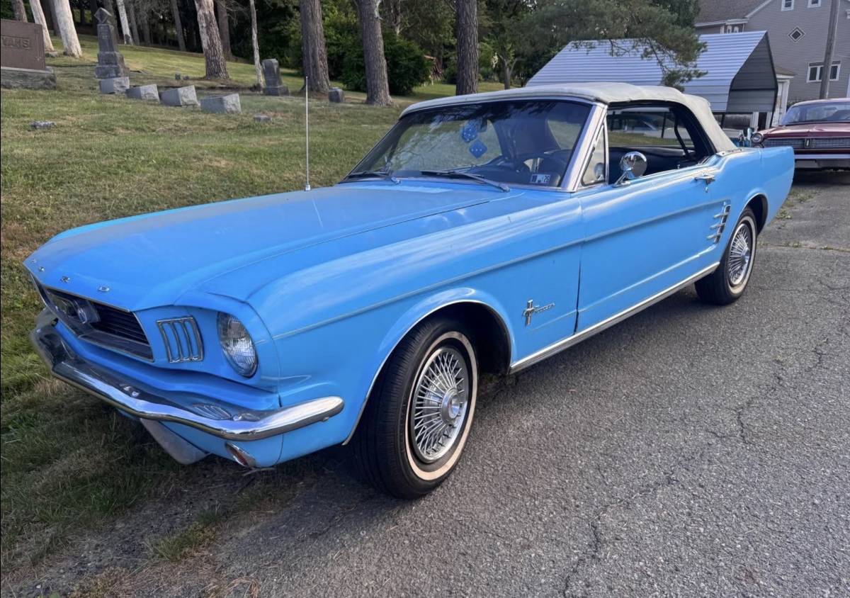 Ford-Mustang-1966