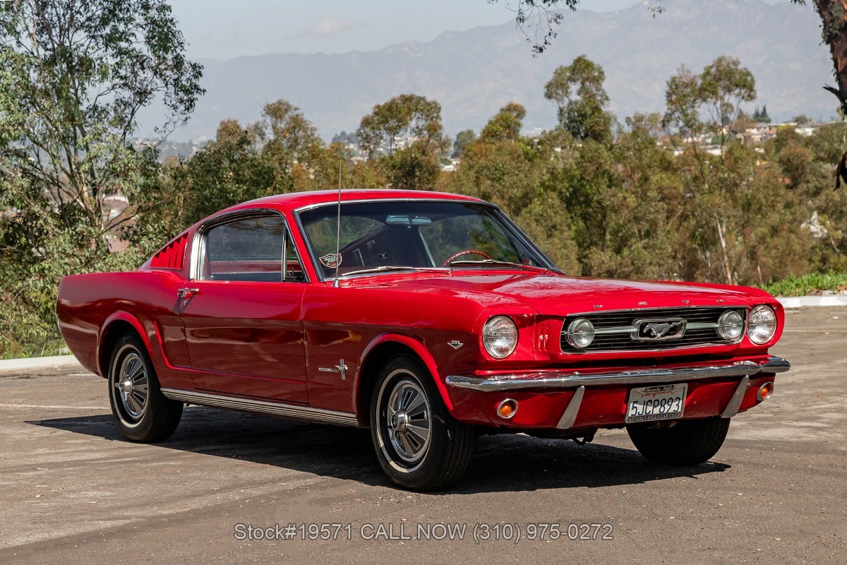 Ford-Mustang-1966
